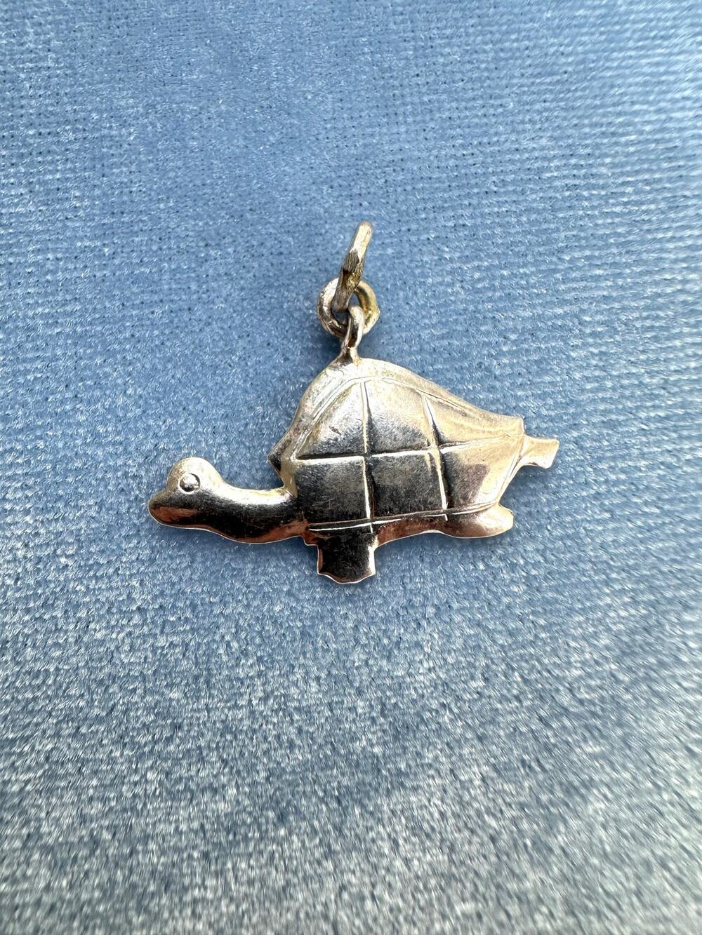 Vintage 925 Sterling Silver Turtle Pendant Charm Smooth Grid Pattern Shell